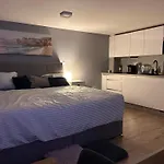 Romantic Apartment By The City Center